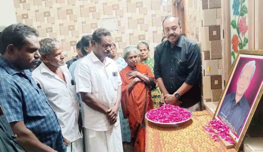 சி.செந்தமிழரசு படத்திற்கு மலர் தூவி மரியாதை திராவிடர் கழகம்