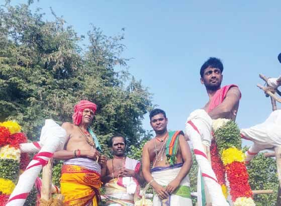 அர்ச்சகர்கள்