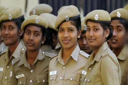 சீருடைப் பணியாளர்