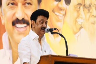 ஏட்டுத் திக்குகளிலிருந்து...