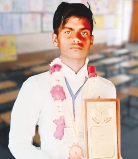 கட்டுரை, ஞாயிறு மலர்
