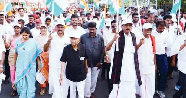 கி.வீரமணி