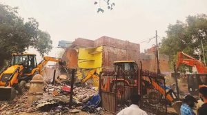 ஆசிரியர் விடையளிக்கிறார், ஞாயிறு மலர்