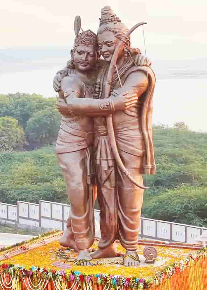 சிறப்புக் கட்டுரை, ஞாயிறு மலர்