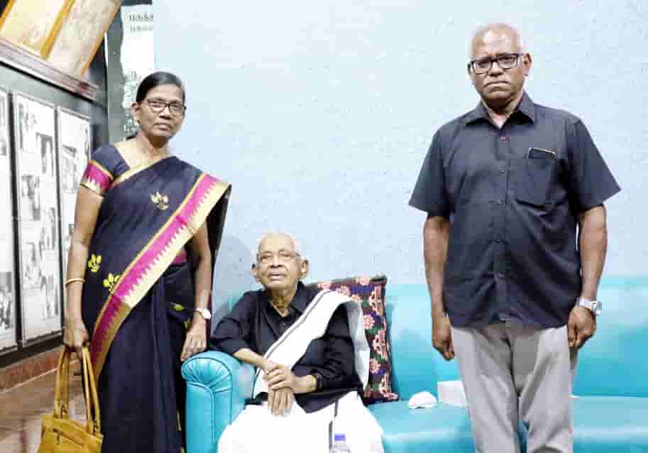 ஆசிரியர் அறிக்கை