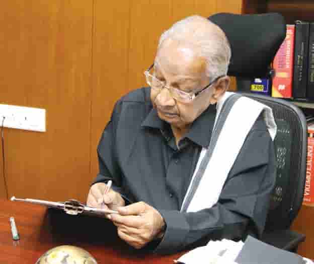 ஆசிரியர் அறிக்கை