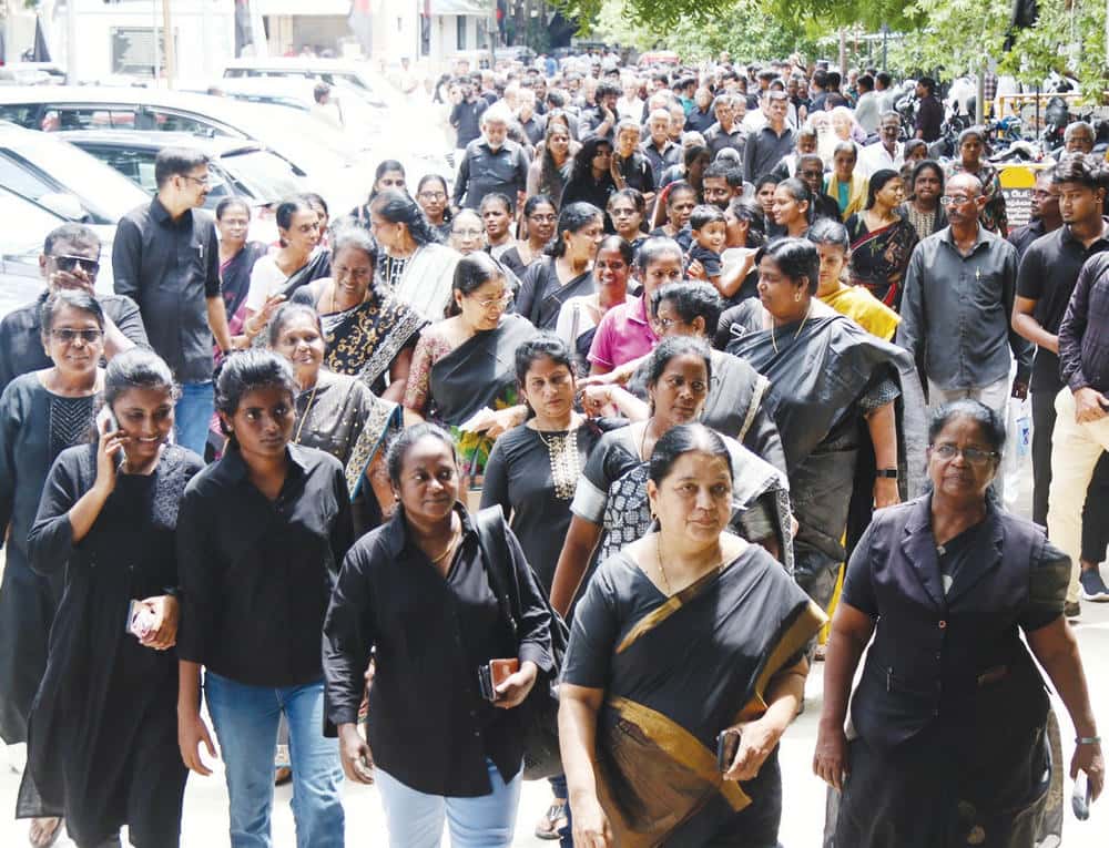 கழகத் தோழர்கள் அணி வகுத்து வந்தனர் திராவிடர் கழகம்