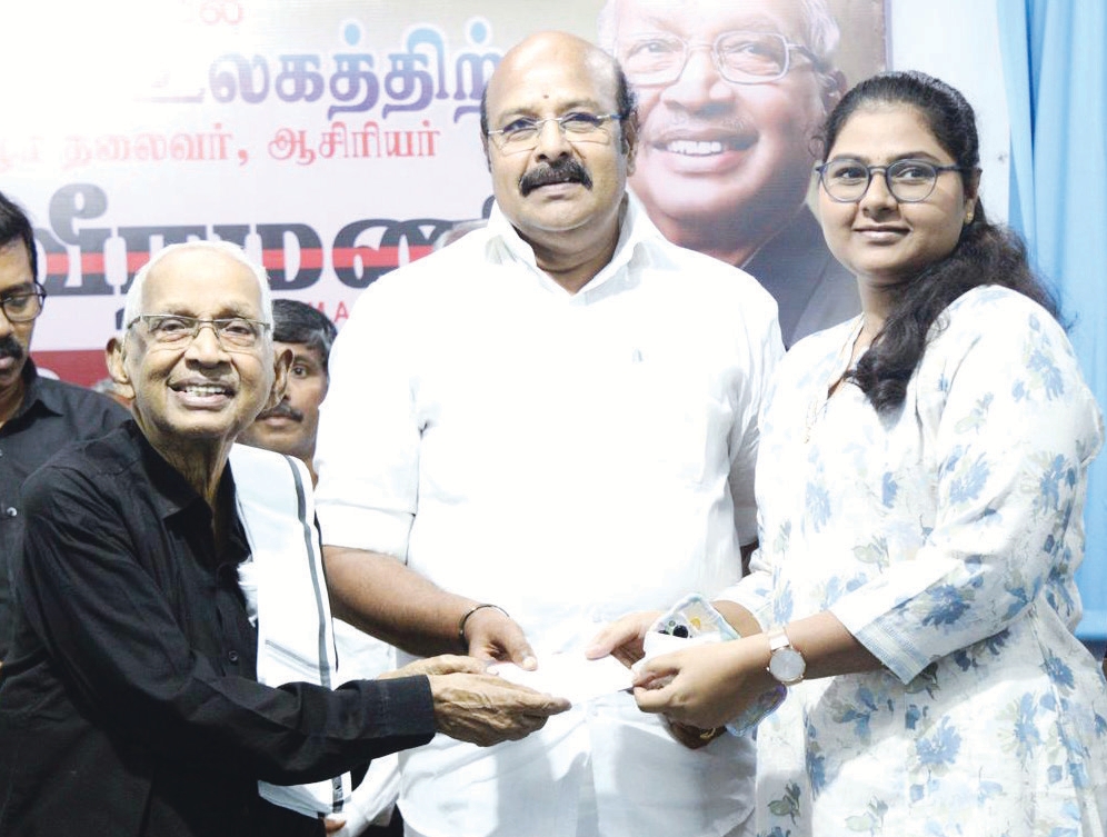 தஞ்சாவூர் மாநகர கழகம் சார்பில் நன்கொடை