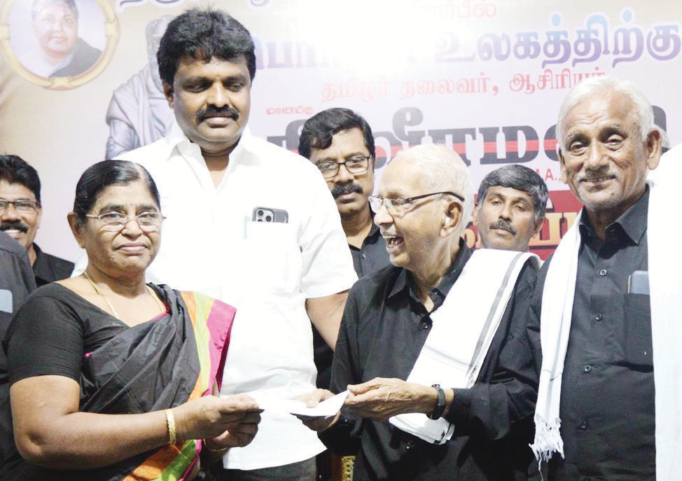 தஞ்சாவூர் மாநகர கழகம் சார்பில் நன்கொடை