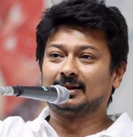 மக்களுக்கு பணியாற்றுவதில் தி.மு.க.வினர் போட்டிப் போட்டுக் கொண்டு உதவி செய்ய வேண்டும் துணை முதலமைச்சர் உதயநிதி ஸ்டாலின் பேச்சு தமிழ்நாடு