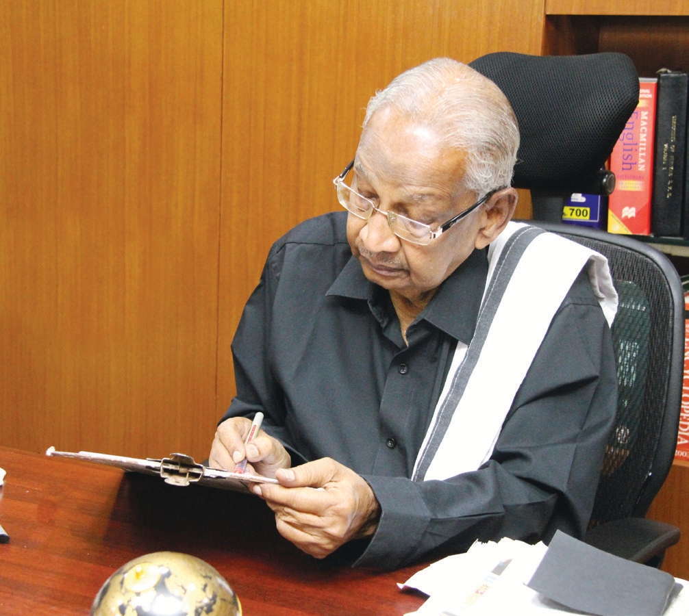 ஆசிரியர் அறிக்கை