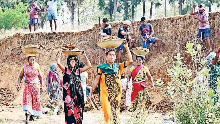 ஆசிரியர் விடையளிக்கிறார், ஞாயிறு மலர்