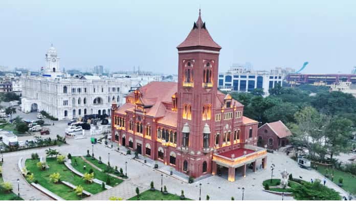 கட்டுரை, ஞாயிறு மலர்