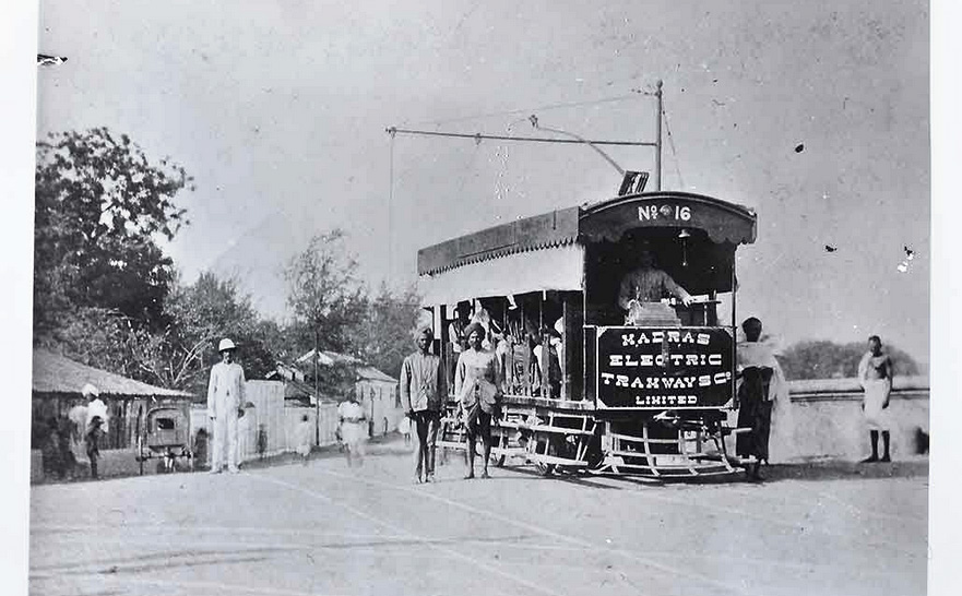 ஆசிரியர் விடையளிக்கிறார் ஆசிரியர் விடையளிக்கிறார், ஞாயிறு மலர்