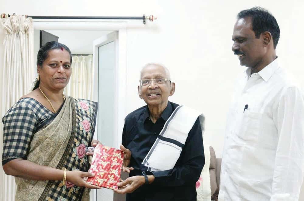 விருதுநகரில் ‘பெரியார் உலக’ நன்கொடையைத் தமிழர் தலைவரிடம் வழங்கினர் (21.1.2026) நன்கொடை