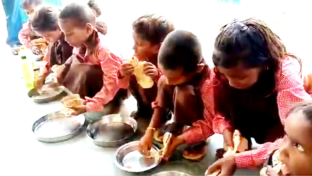 ஞாயிறு மலர், நூல் அறிமுகம்