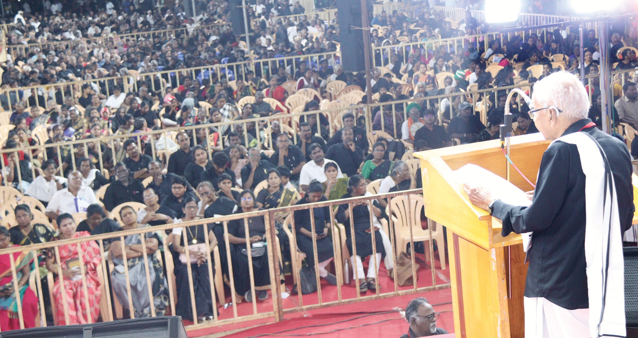 ஆசிரியர் உரை