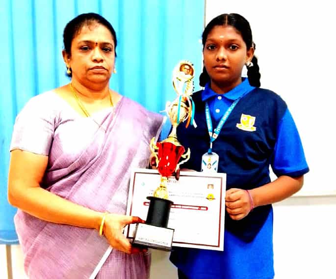 மாநில அளவிலான வாள்வீச்சுப் போட்டி: பள்ளி மாணவர் சாதனை!