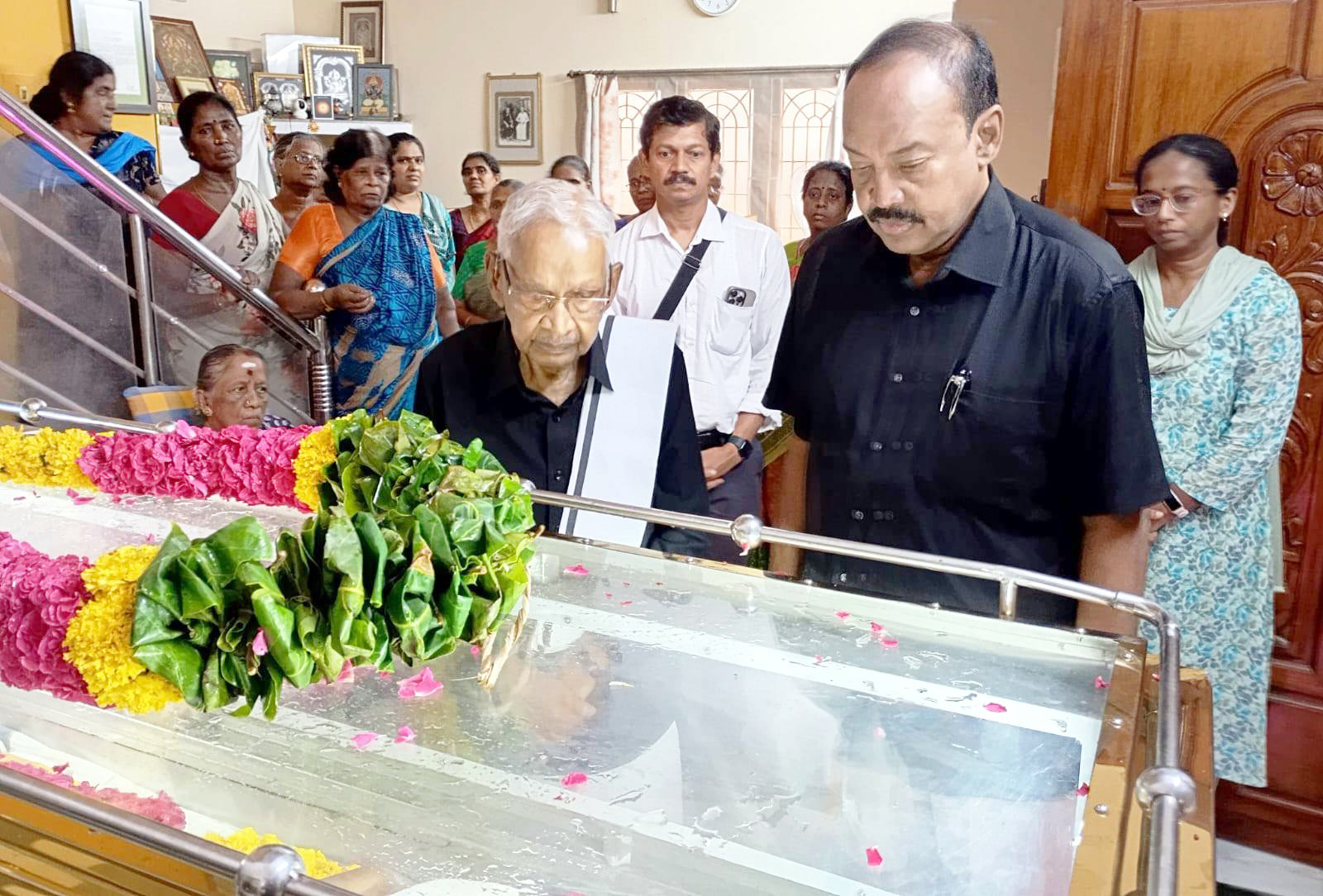 தமிழறிஞர் இ.சுந்தரமூர்த்தி மறைவு – தமிழர் தலைவர் இறுதி மரியாதை