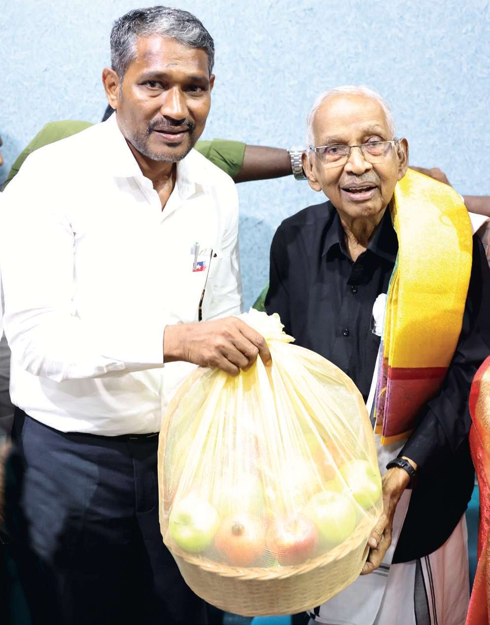 தமிழ்நாடு அரசின் சமூகநீதி துறையின் அமைச்சர் வன்னிஅரசு தமிழர் தலைவரை சந்தித்து வாழ்த்துப் பெற்றார் திராவிடர் கழகம்