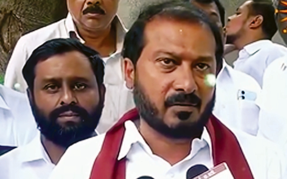 ஆசிரியர் விடையளிக்கிறார், ஞாயிறு மலர்