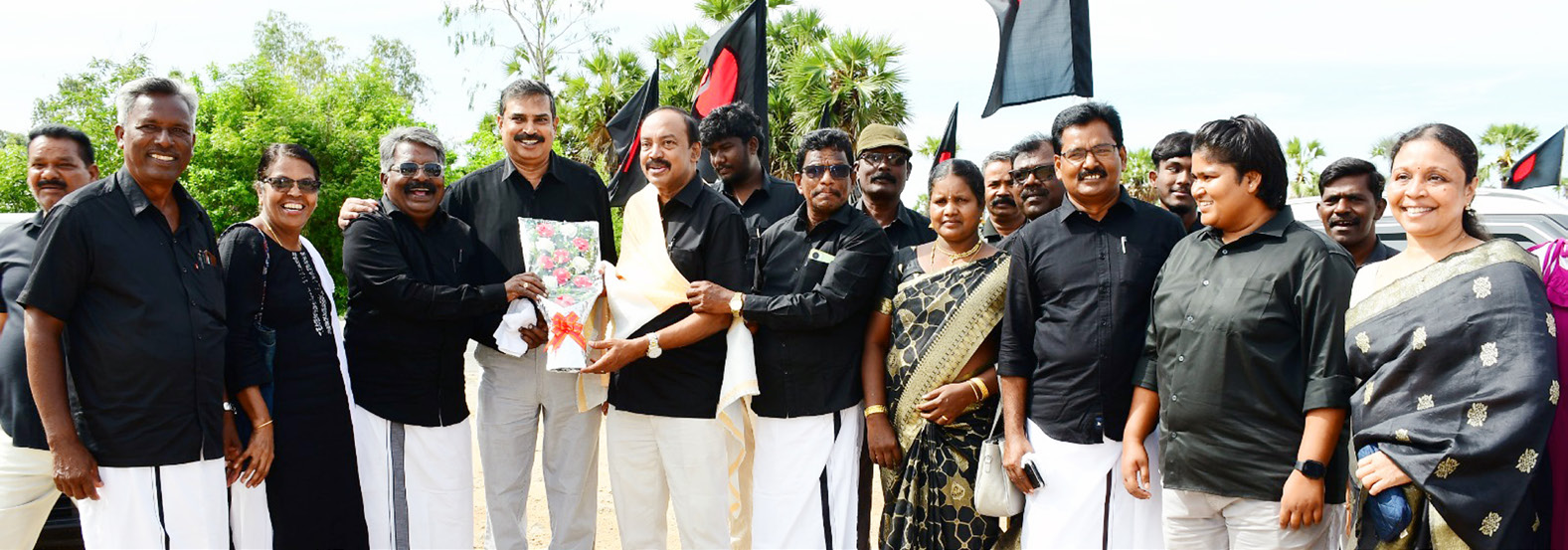 இரா.இராகுல் - அ.இராகவி ஆகியோரது இணையேற்பு விழாவினை கழகப் பொதுச்செயலாளர் முனைவர் வீ.அன்புராஜ் நடத்தி வைத்தார் திராவிடர் கழகம்