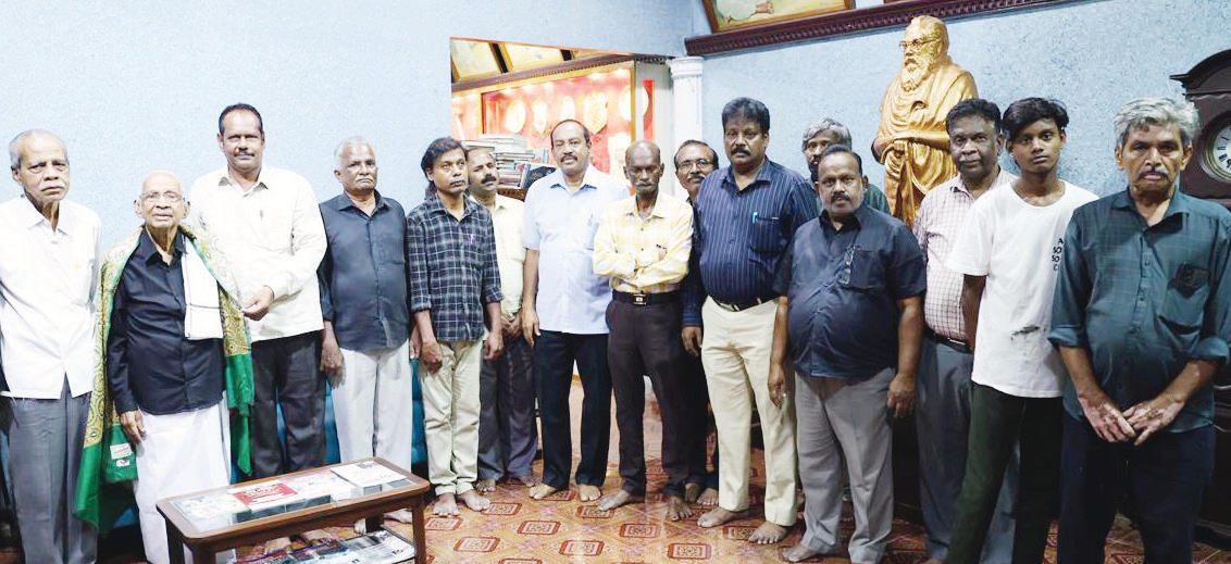 ‘விடுதலை’ பகுத்தறிவு நாளேடு 92ஆம் ஆண்டில்... ஆசிரியர் அவர்களை செய்திப் பிரிவு தோழர்கள் சந்தித்து பயனாடை அணிவித்தனர் (1.6.2026) திராவிடர் கழகம்