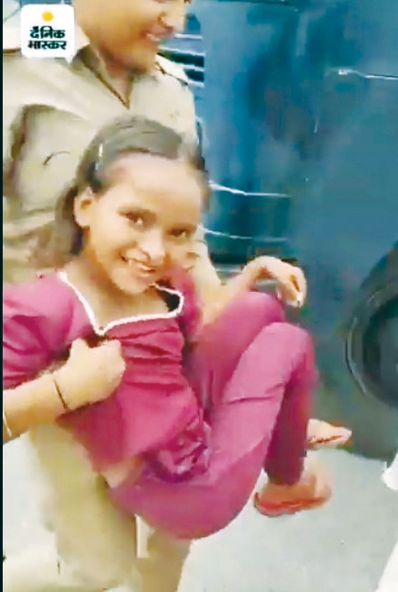 கட்டுரை, ஞாயிறு மலர்