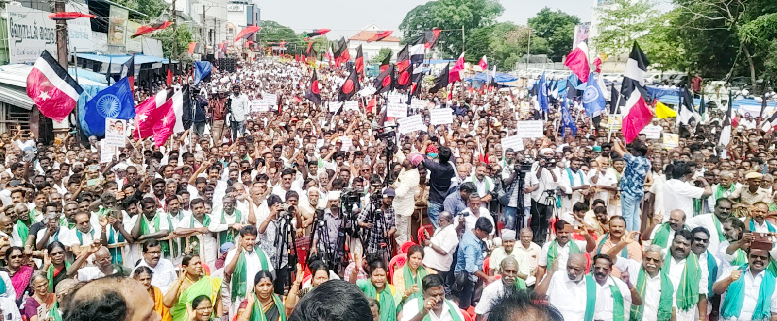 த.வெ.க. அரசை கண்டித்து தஞ்சையில் நடைபெற்ற எழுச்சிமிகு ஆர்ப்பாட்டம் திராவிடர் கழகம்