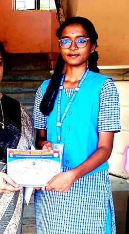 விண் ஆளும் விழைவோடு வீர நடை: வான்படை முகாமில் வாகை சூடிய திருச்சி பெரியார் நூற்றாண்டு நினைவு மெட்ரிக் மேல்நிலைப் பள்ளிச் செல்வங்கள் பெரியார் கல்வி நிறுவனங்கள்