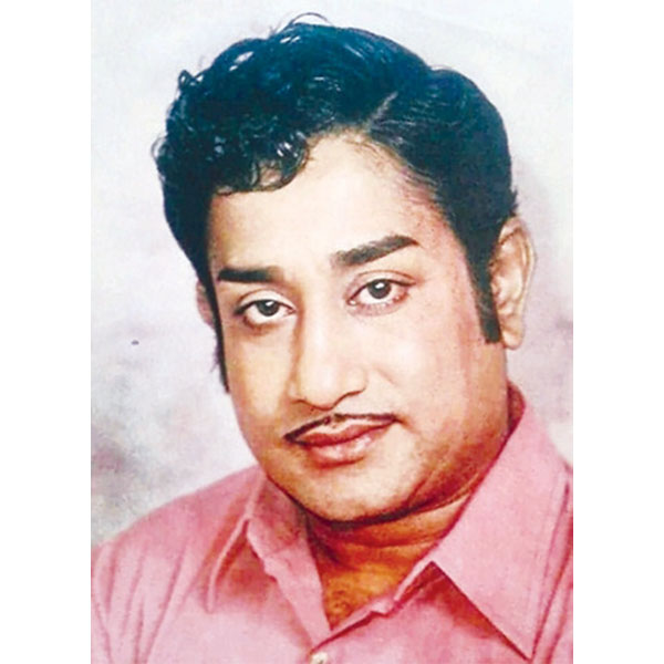 ஆசிரியர் விடையளிக்கிறார், ஞாயிறு மலர்