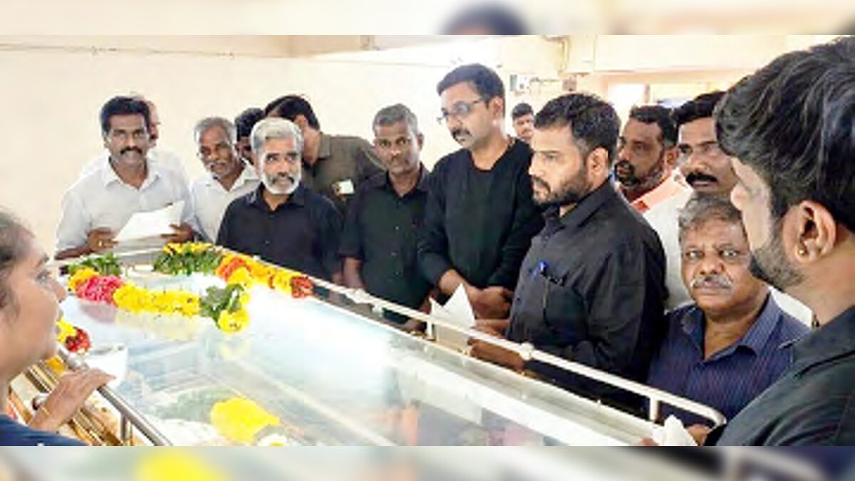 மிசா சோ.மா.இராமச்சந்திரன் மறைவு கழகத் தோழர்கள் இறுதி மரியாதை